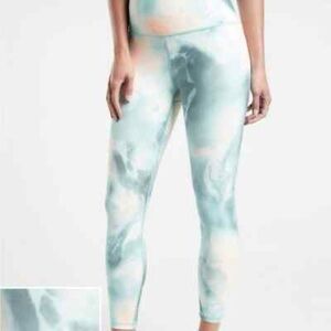 Athleta Elation 7/8 tights. NWOT.